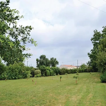 Holiday St.simon De Pellouaill With Outdoor Swimming Pool 376 Tatil Evi Saint-Simon-de-Pellouaille